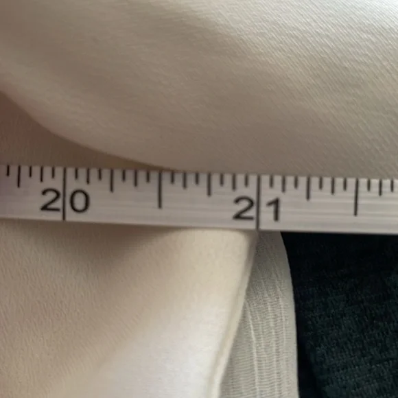 Fun and Versatile! Zara blouse with ruffle neckline and cuffs, black pipi… - Picture 5 of 6